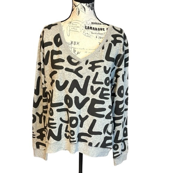 Aeropostale Tops - Aeropostale V-Neck Graphic Sweatshirt Black Lettering Long Sleeve Gray Size L
